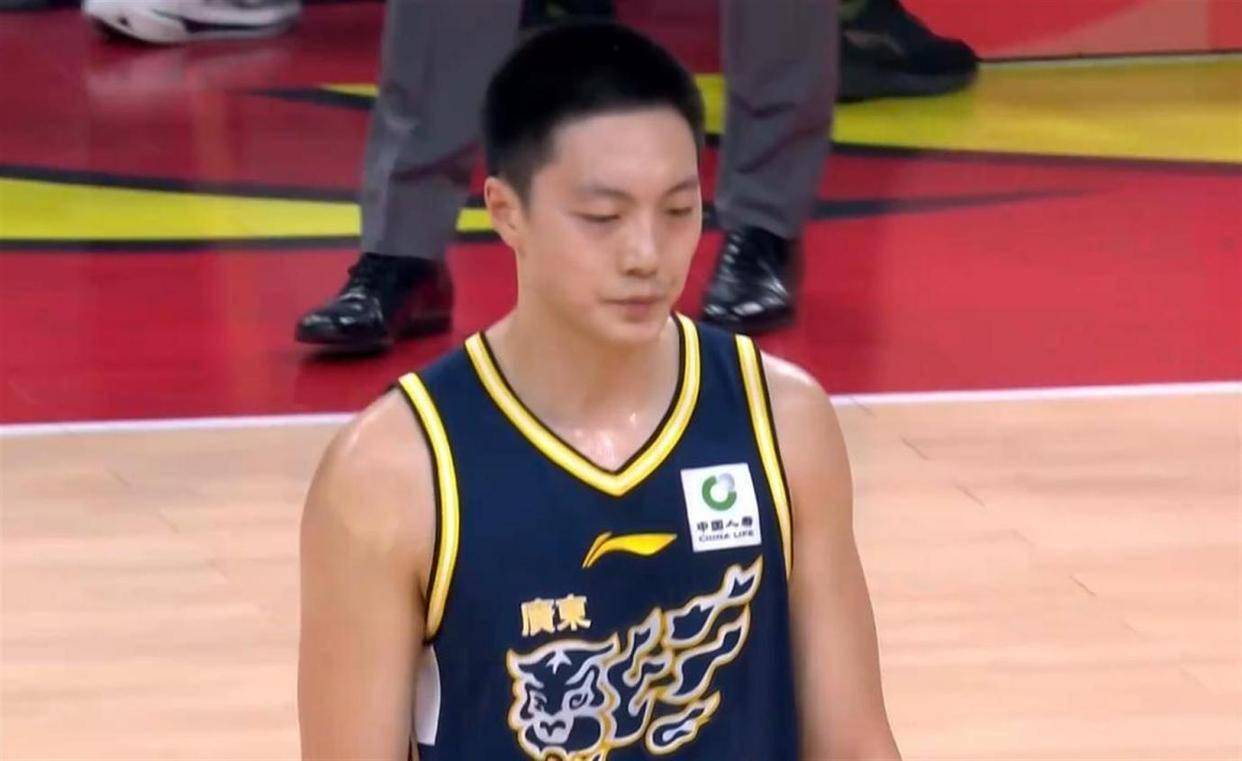 开云娱乐-关于广东宏远加时末段绝杀压哨德约科维奇爆冷击败快船，清晨浙江队备战CBA季后赛看傻球迷的信息